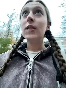 Freechat FroggyAnna on StripChat