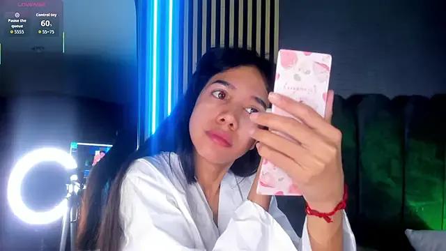 Freechat Gina_77 on StripChat