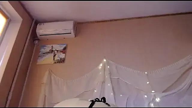 GloriaUpperLove on StripChat