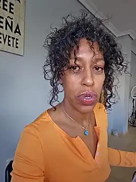 Goldenlace on StripChat