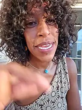 Goldenlace on StripChat