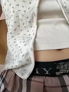 Hamy88 — Make me orgasm and squirt at the llibary