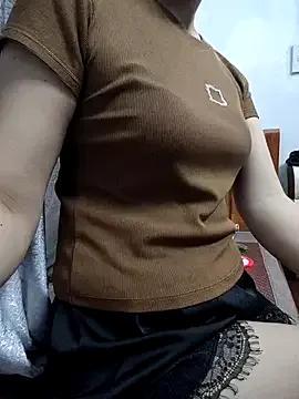 Freechat Haralushiaaa on StripChat