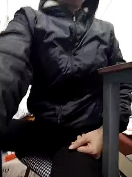 Freechat Haralushiaaa on StripChat