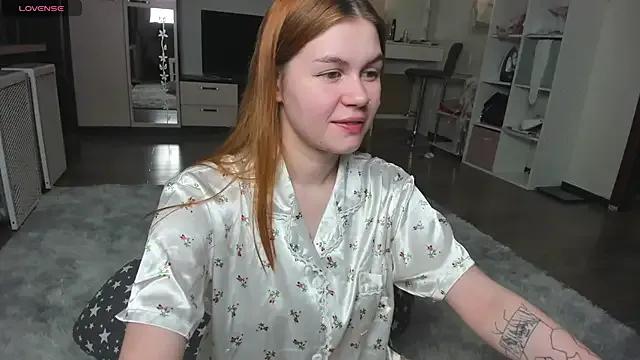 HeatherNextDoor on StripChat