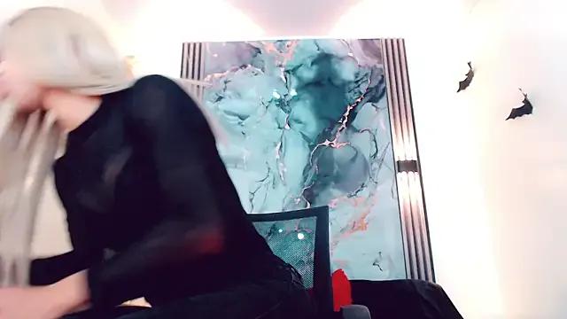 hilary_rodriguez on StripChat