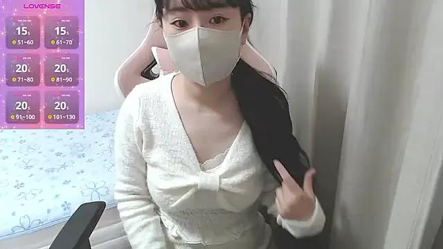 hinako08 on StripChat