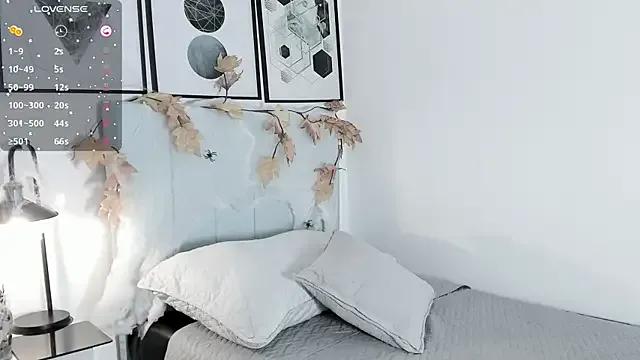 hinazuru on StripChat