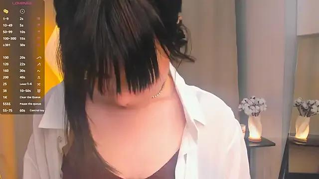 Freechat Honeey_Beee on StripChat