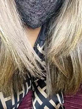 Hoot-sabriinaa on StripChat