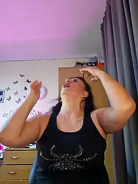 Hotangel75 on StripChat