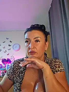 Hotangel75 on StripChat