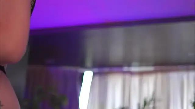 HotBustyBabeX on StripChat