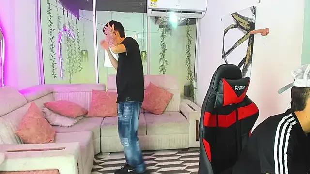 Houseofwarrios on StripChat