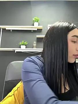 Freechat isabella_jade on StripChat