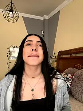 Freechat isabella_jade on StripChat