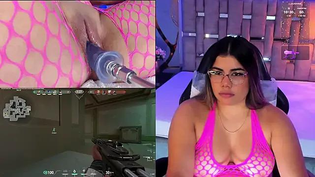 Freechat IsaCutie on StripChat