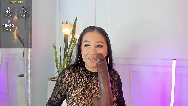 Jazmiinee on StripChat