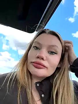 Freechat justmilaa on StripChat