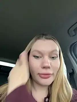 Freechat justmilaa on StripChat