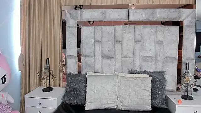 Freechat karol_noa on StripChat