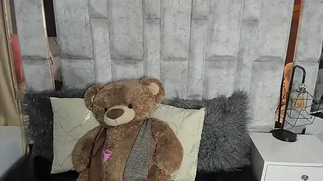 Freechat karol_noa on StripChat