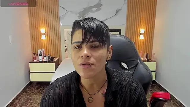 KAROLLJONES1 on StripChat