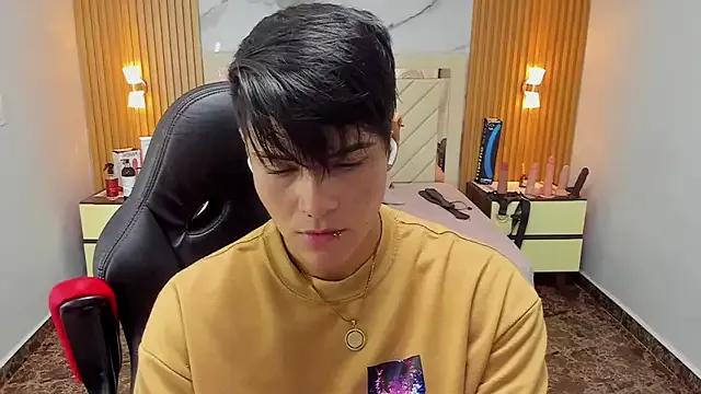 KAROLLJONES1 on StripChat