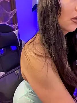 KateDeLatorre on StripChat