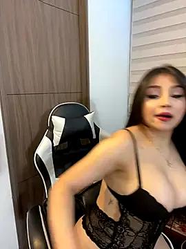 KateDeLatorre on StripChat
