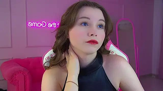 KeiraAsti on StripChat