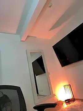 Freechat kem_hott on StripChat