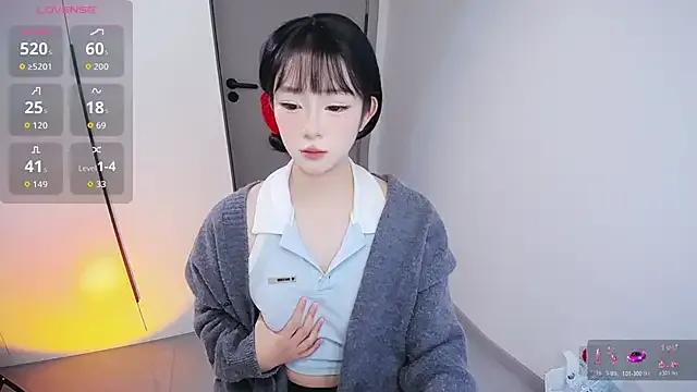 Kinadolly on StripChat