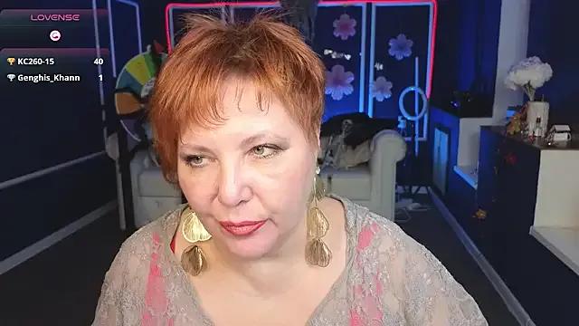 Kira_Kenett on StripChat