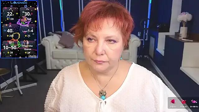 Kira_Kenett on StripChat