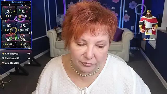 Kira_Kenett on StripChat