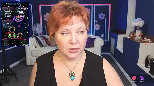 Kira_Kenett on StripChat