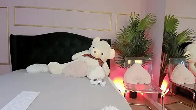 Freechat KirraWhite on StripChat