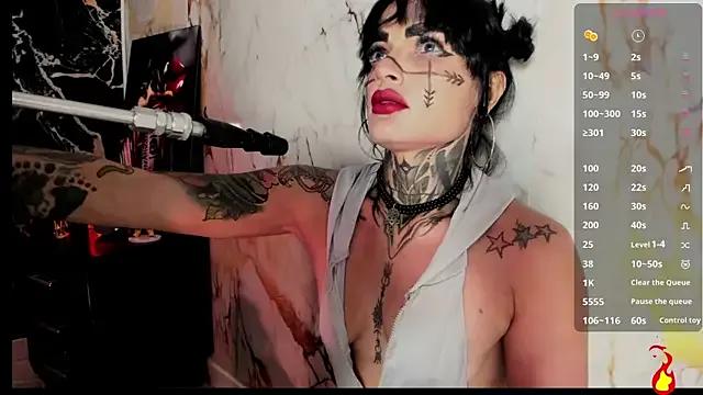 la_mazona on StripChat