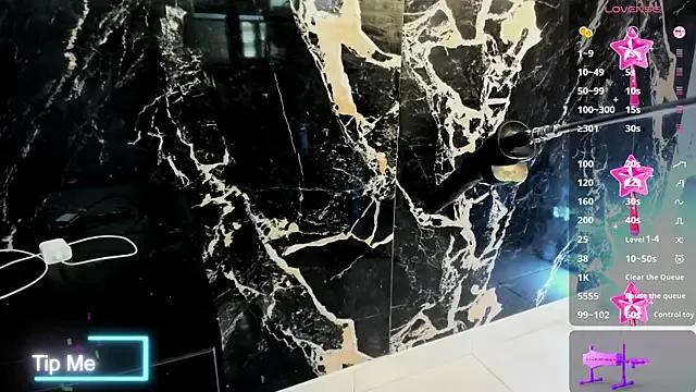 la_mazona on StripChat