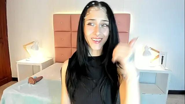 Freechat lhiamfit on StripChat