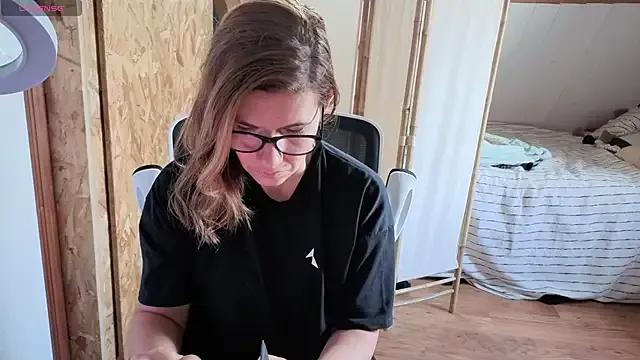 Lina_lou4 on StripChat