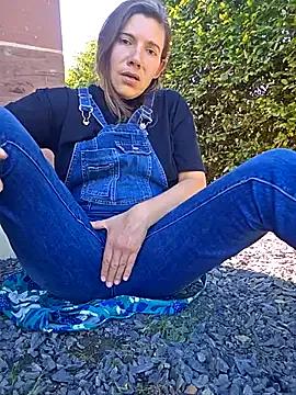 Lina_lou4 on StripChat