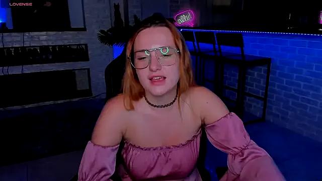 LisaElfy on StripChat