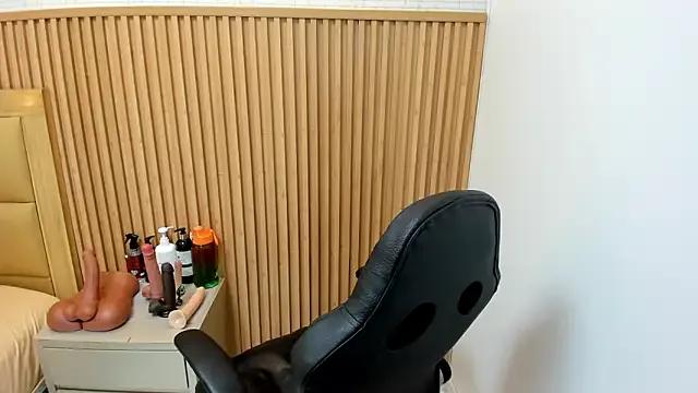 LOLAMAXI on StripChat