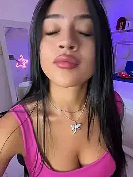 lucianaroy on StripChat