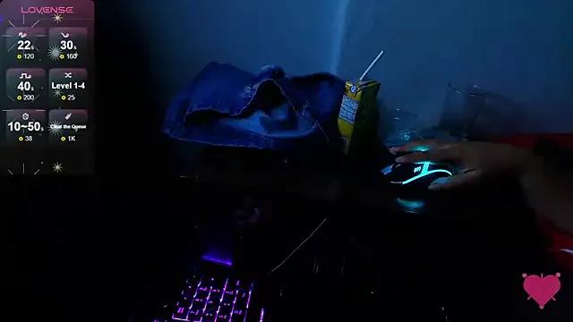 Freechat luisahot_9727 on StripChat