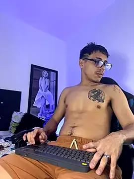 Luke_Stone on StripChat