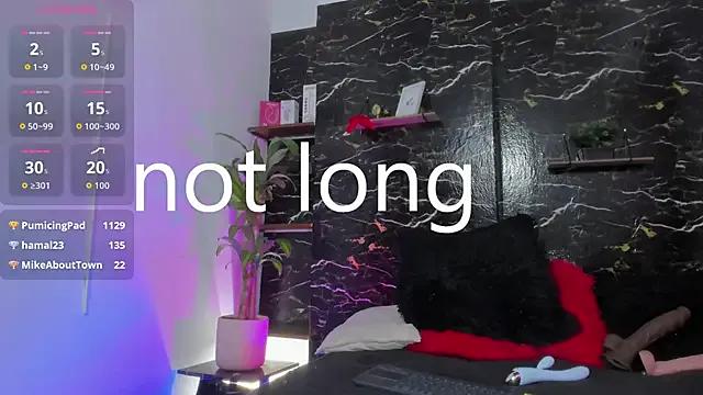 lyan_hots on StripChat