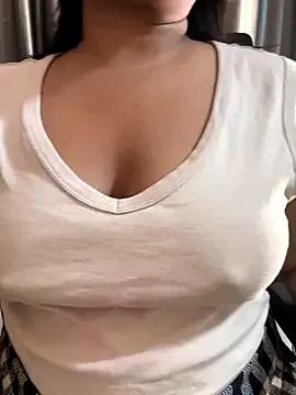 Maggi-is-back — But plug in ass